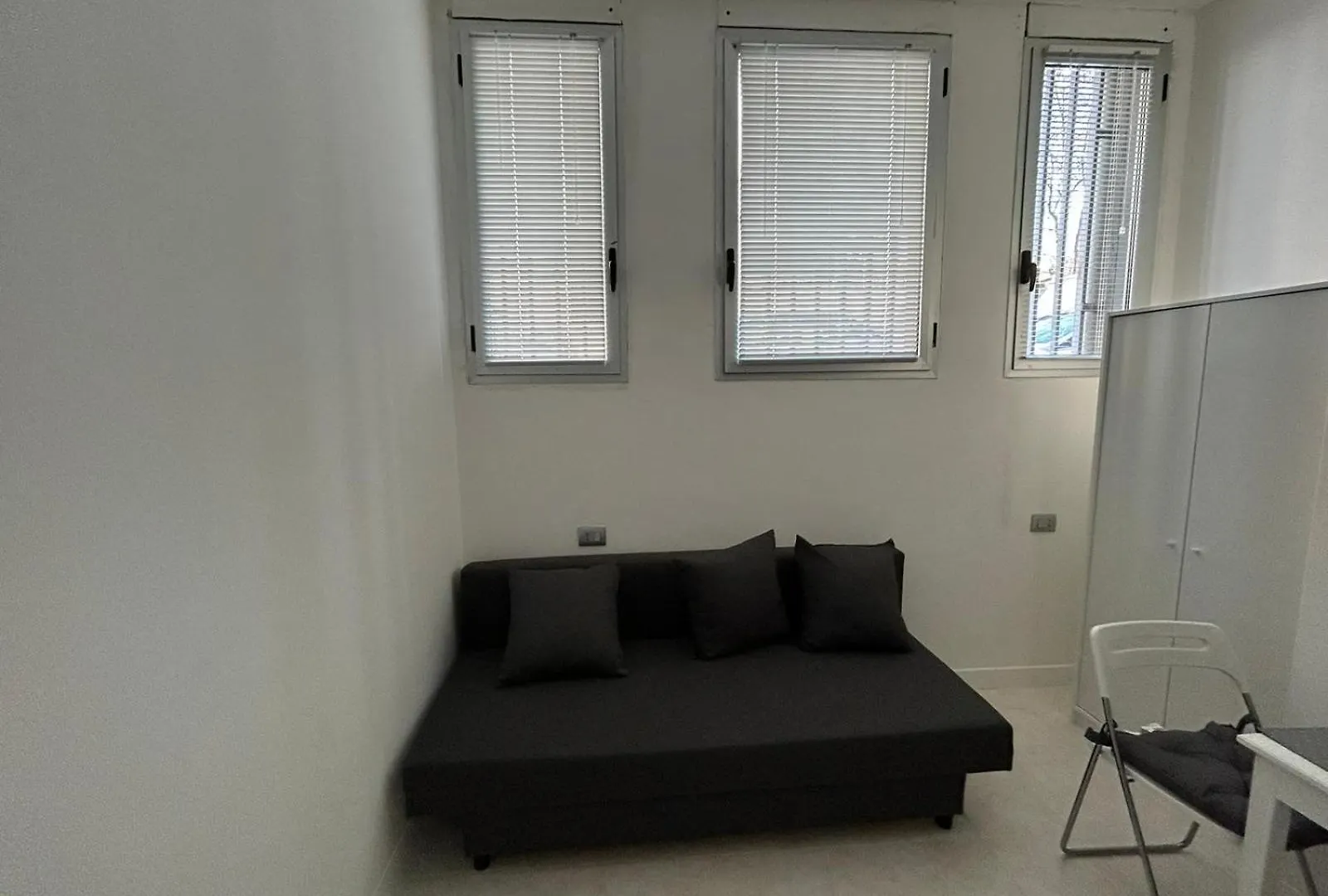 Elegant Studio Milano 0*,  Italia