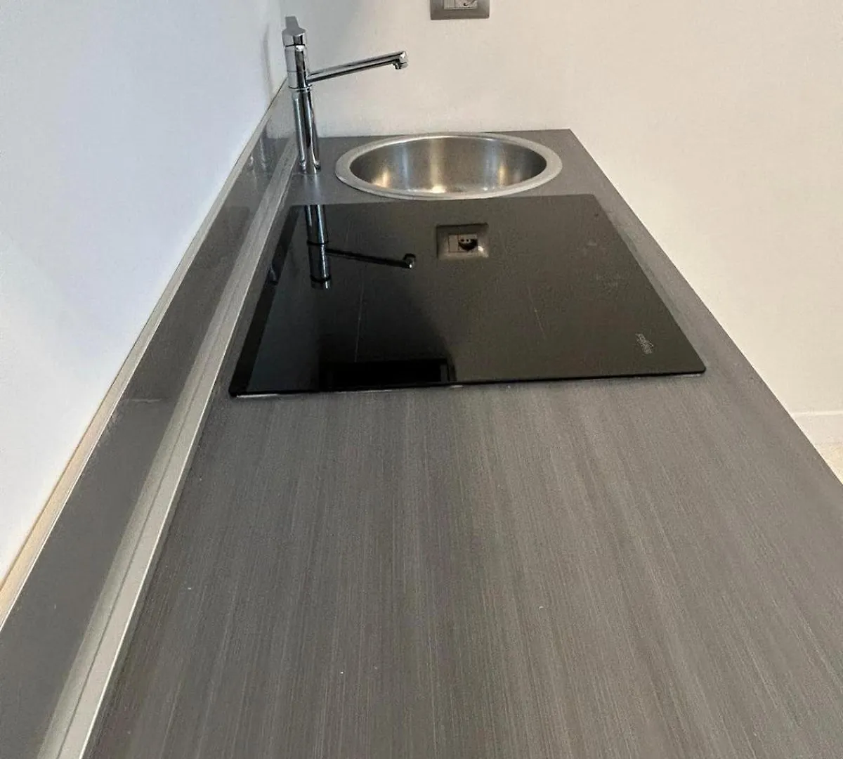 Elegant Studio Milano Italia